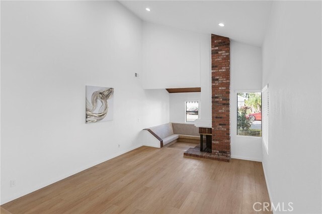 Building Photo - 11 Hunter