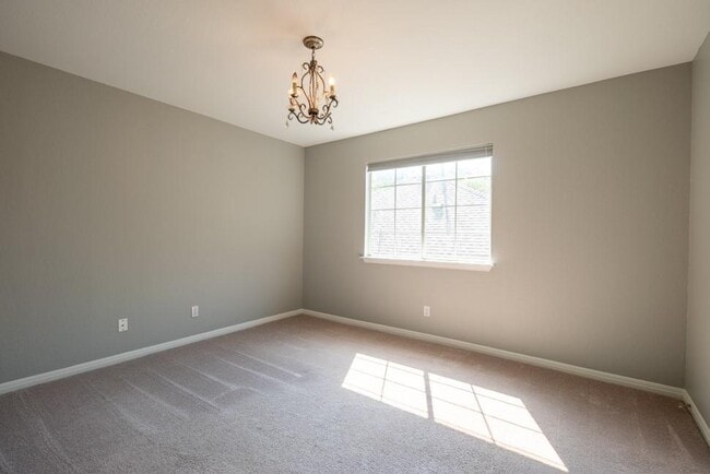 Building Photo - 8901 Splitarrow Dr