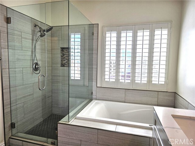 Building Photo - 2938 S Buena Vista Ave