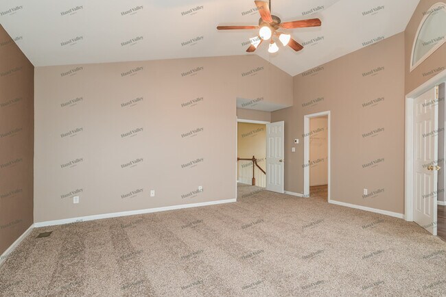 Building Photo - 1122 The Crossings Dr