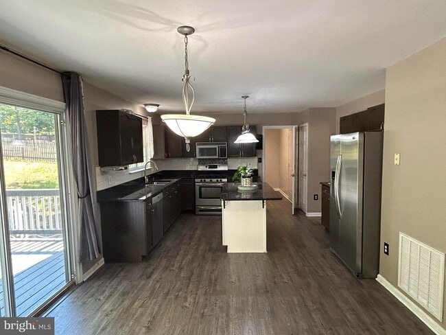 Building Photo - 13220 Willow Point Dr