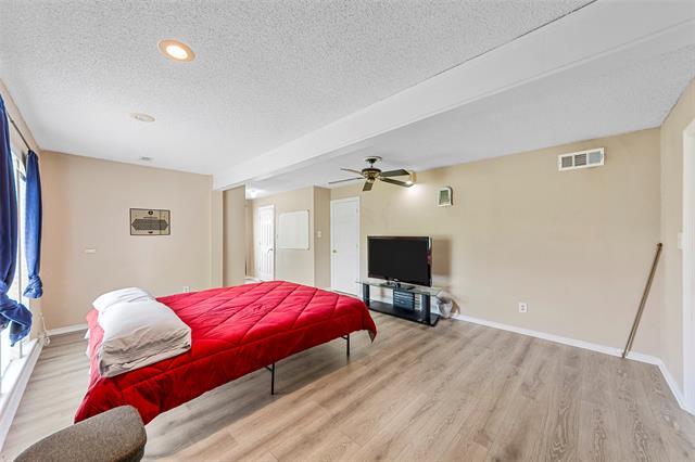 Building Photo - 5826 Pleasant Valley Rd