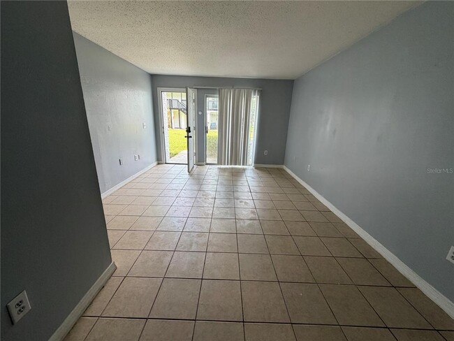 Building Photo - 4215 S Semoran Blvd
