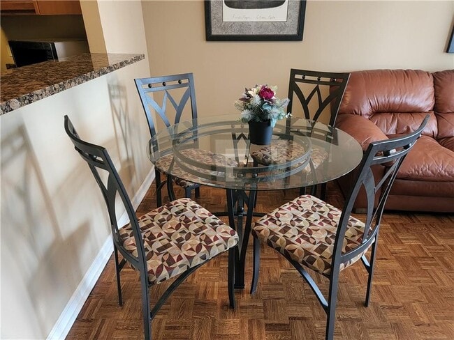 Building Photo - 620 Peachtree St NE