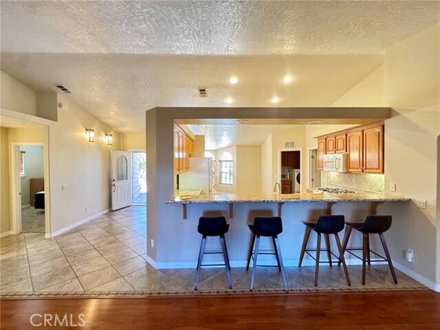 Building Photo - 18015 Wildwood Dr