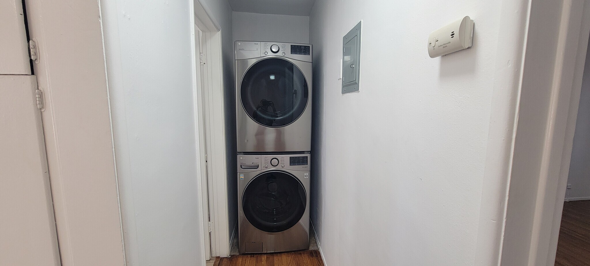 Building Photo - 16911 Glenetta Way