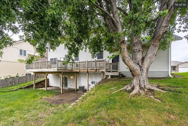 Building Photo - Gretna Gem: 4 Bedroom Home with Room to Grow