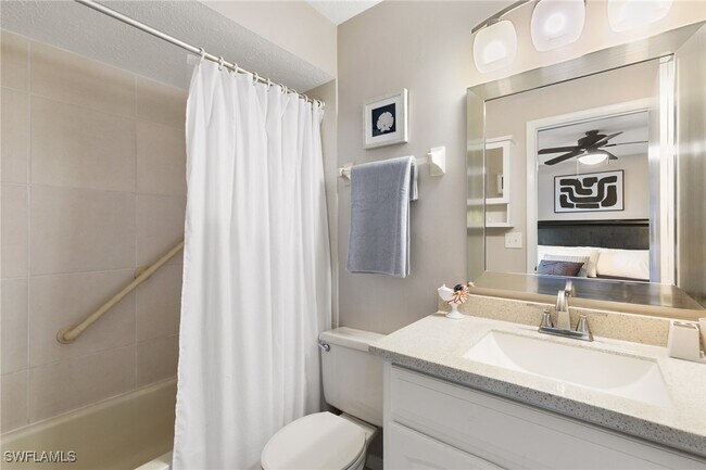 Building Photo - 3830 SE 12th Ave