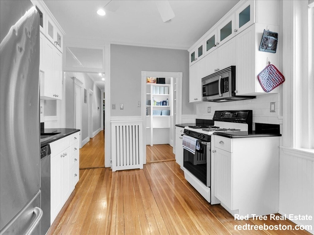 Building Photo - 80 Browne St