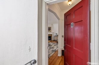 Building Photo - 845 44th Ave