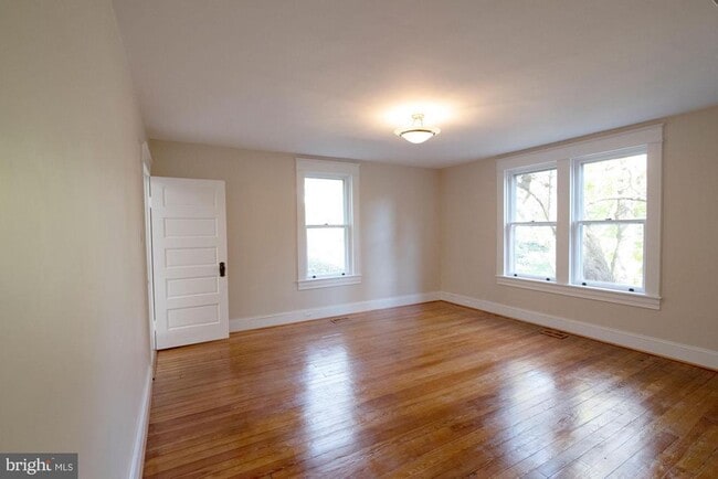 Building Photo - 401 Henry Clay St