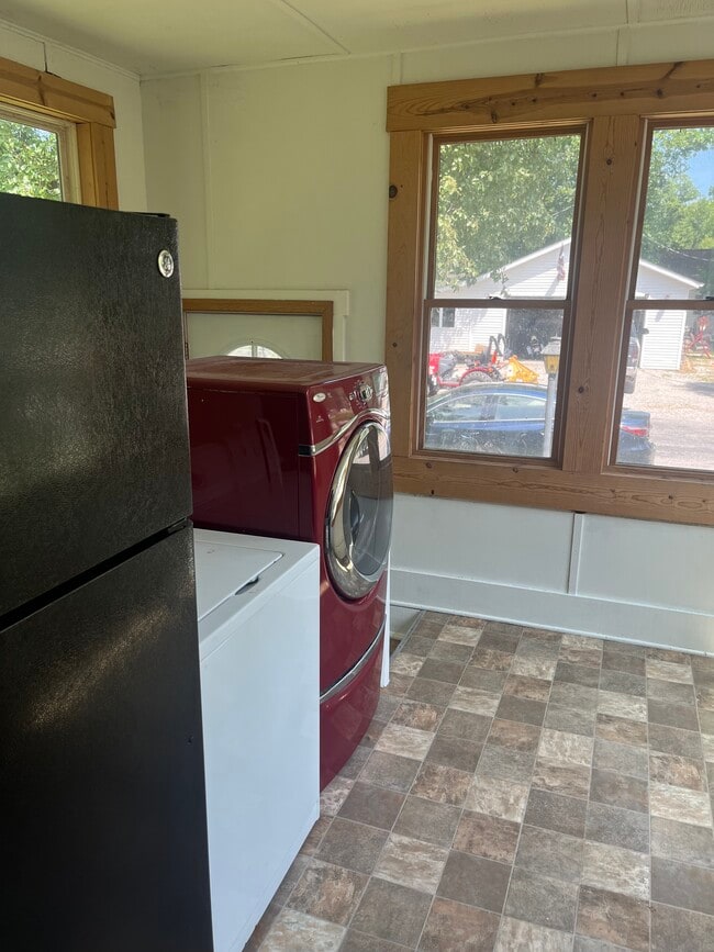 Building Photo - 1711 Fairfax St