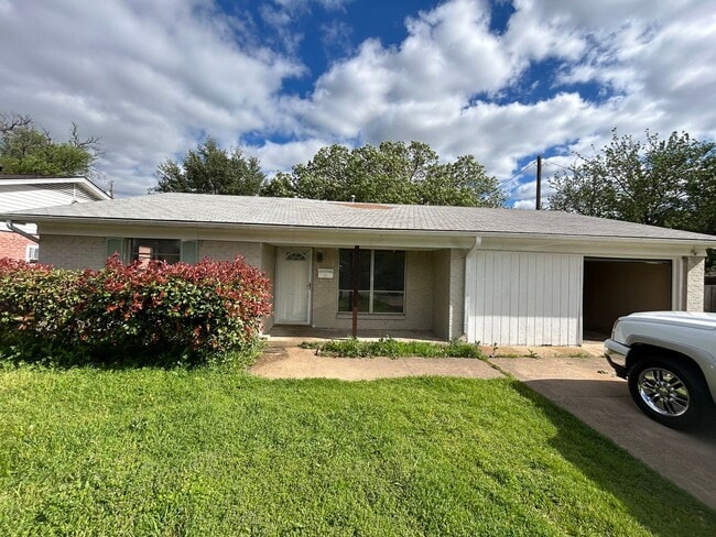 Primary Photo - 2750 Ridgewood St