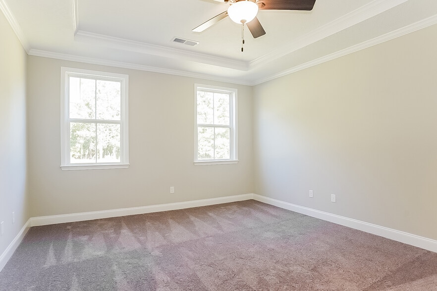 Building Photo - 5096 Greyton Cir