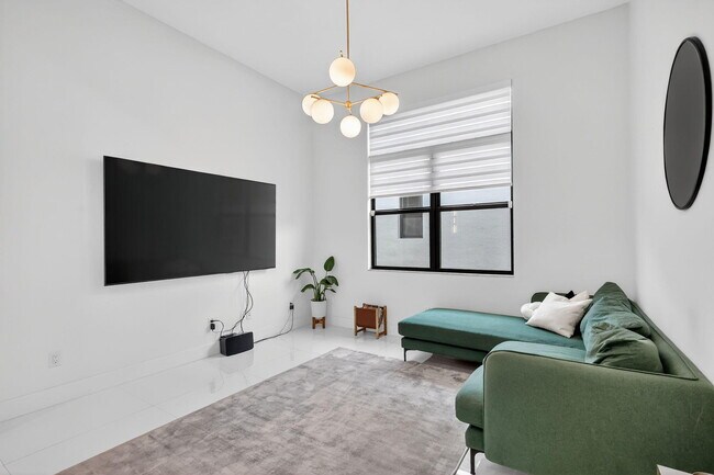 Building Photo - 10195 SW Latium Wy