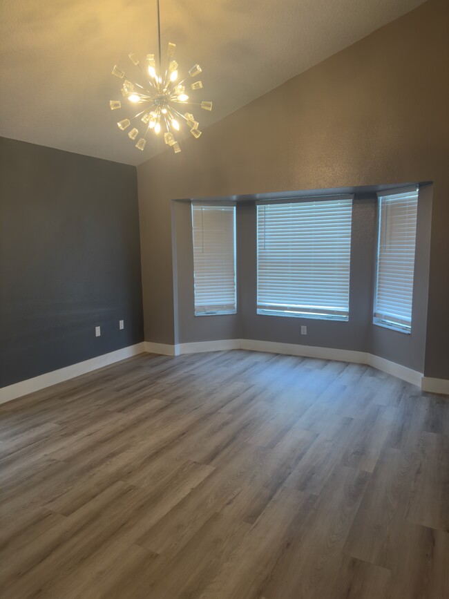 Building Photo - 8804 Southbay Dr