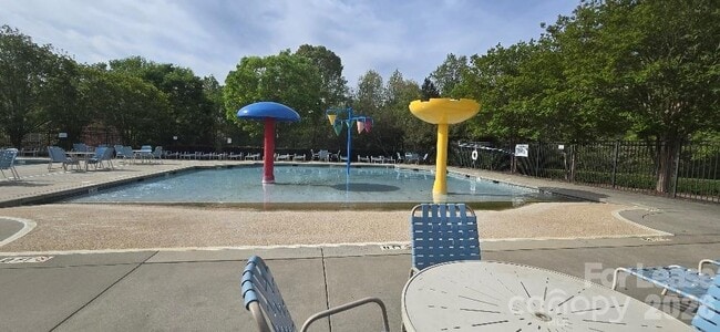 Building Photo - 12051 Dunipace Ct