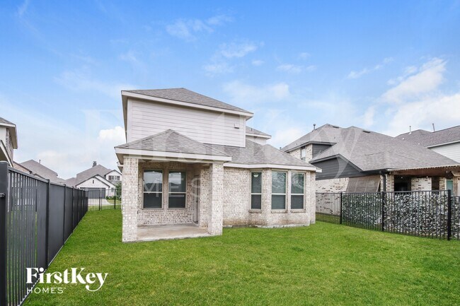 Building Photo - 15758 Cairnwell Bend Dr