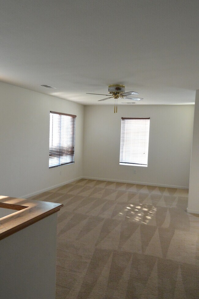 Building Photo - 2222 N Quincy Ct
