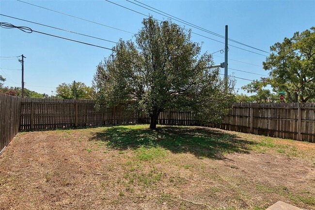 Building Photo - 8811 Springmail Cir
