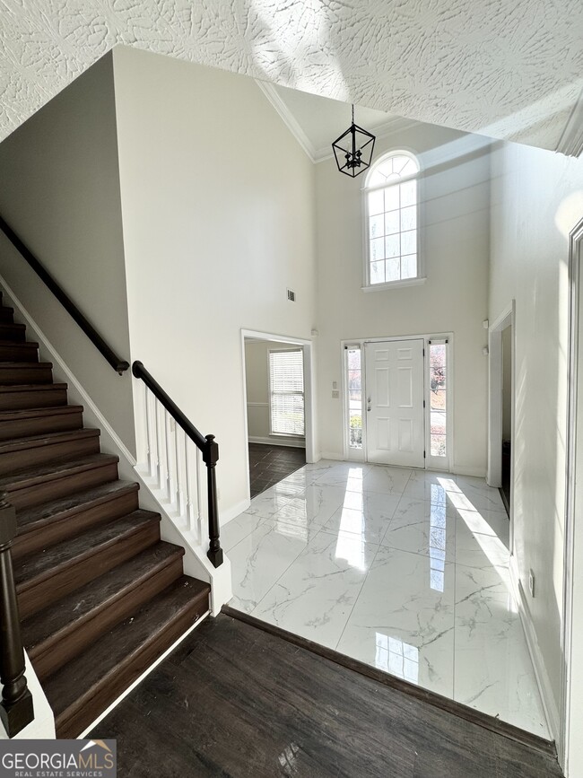 Building Photo - 6284 Southland Ridge