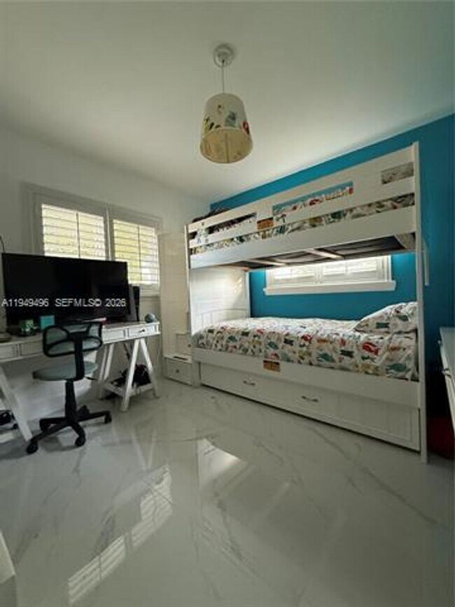 Building Photo - 10194 SW 202nd Terrace