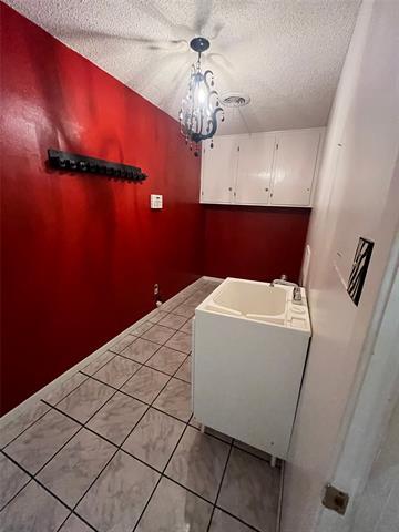 Building Photo - 3218 Santa Monica Dr