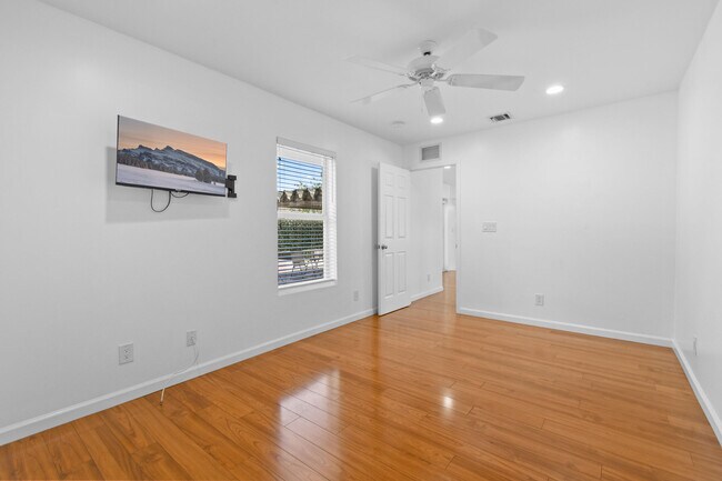 Building Photo - 3450 S Olive Ave