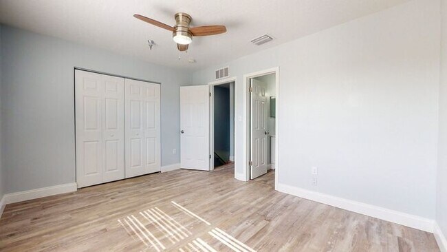 Building Photo - WAKE UP TO HILLSBOROUGH RIVER VIEWS IN THE HEART OF SEMINOLE HEIGHTS!