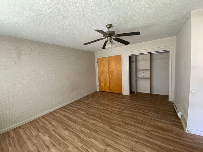 Building Photo - Hackwell Apartments