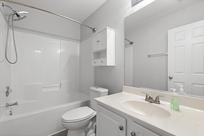 Building Photo - 5712 Clearbay Ln