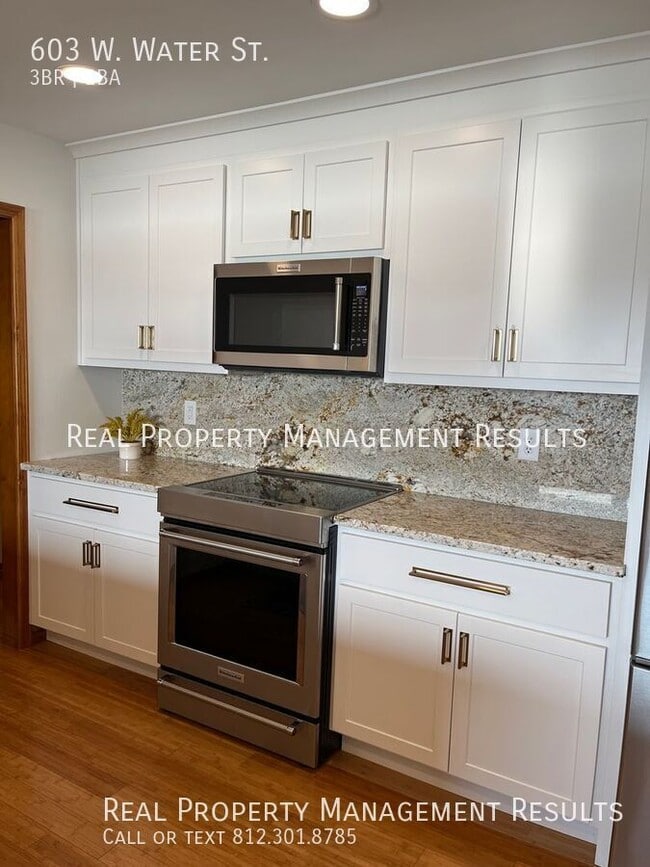 Building Photo - 603 W Water St