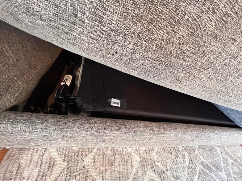 Building Photo - 880 Horizons W