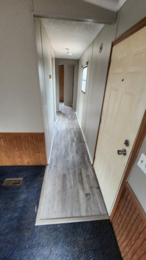 Building Photo - 3 Bedroom Home -ALL UTILITIES INCLUDED!