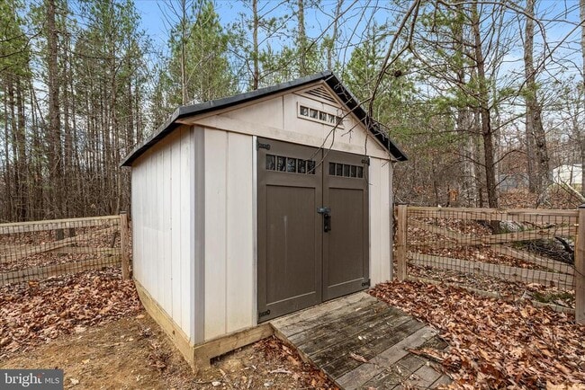 Building Photo - 209 Winchester Dr