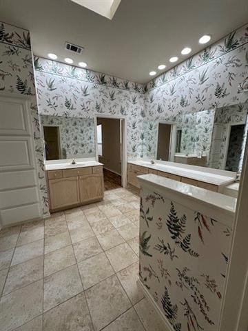 Building Photo - 6060 Thursby Ave