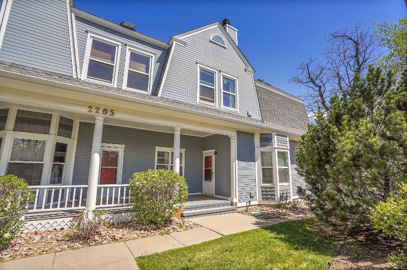 Building Photo - 2205 Arapahoe Ave
