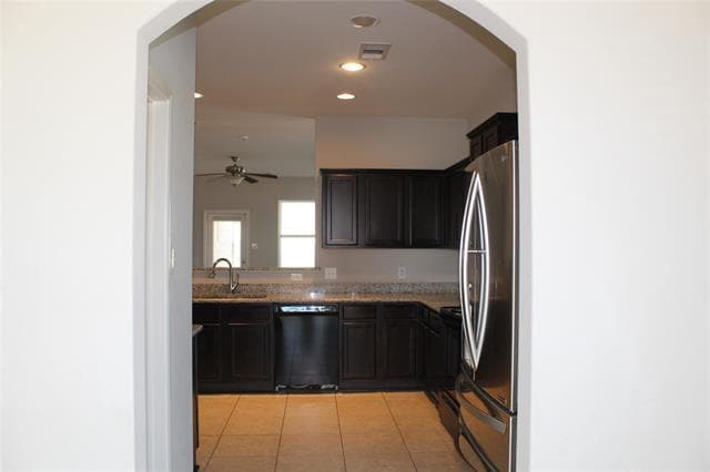 Building Photo - 4829 Beaver Creek Ave