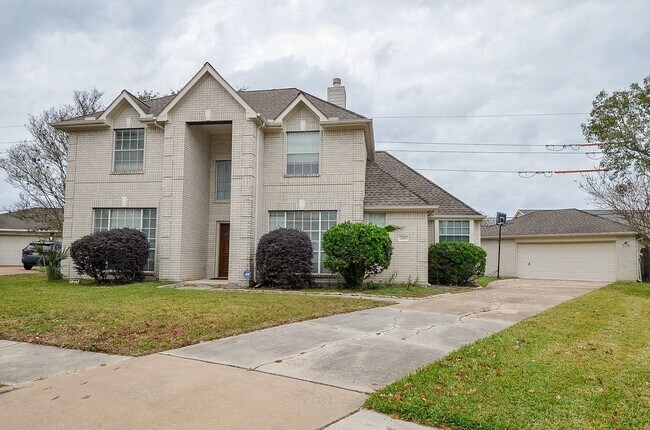 Building Photo - 2803 Norwood Hills Dr