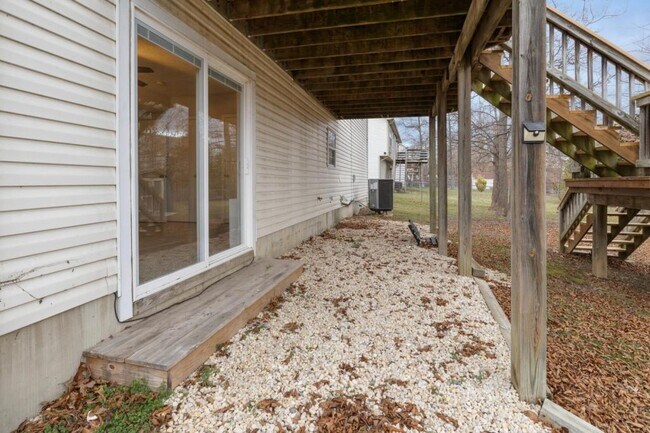Building Photo - 359 Montgomery Cir