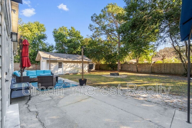 Building Photo - 708 Marcia Cir