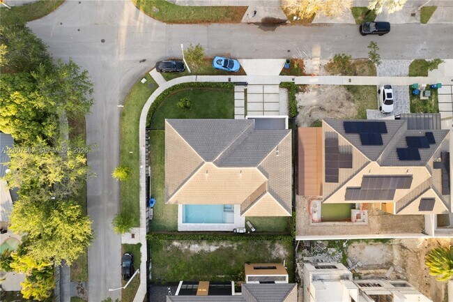 Building Photo - 17900 SW 149th Ave