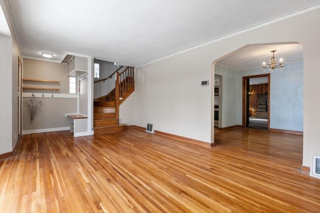 Building Photo - 9108 S Utica Ave