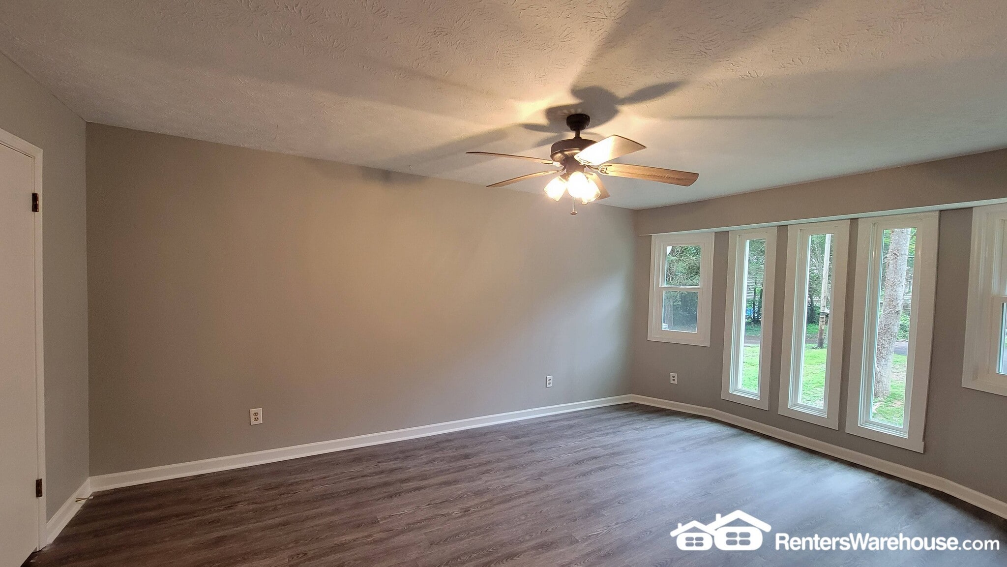 Building Photo - 3039 Jonathan Ct SW