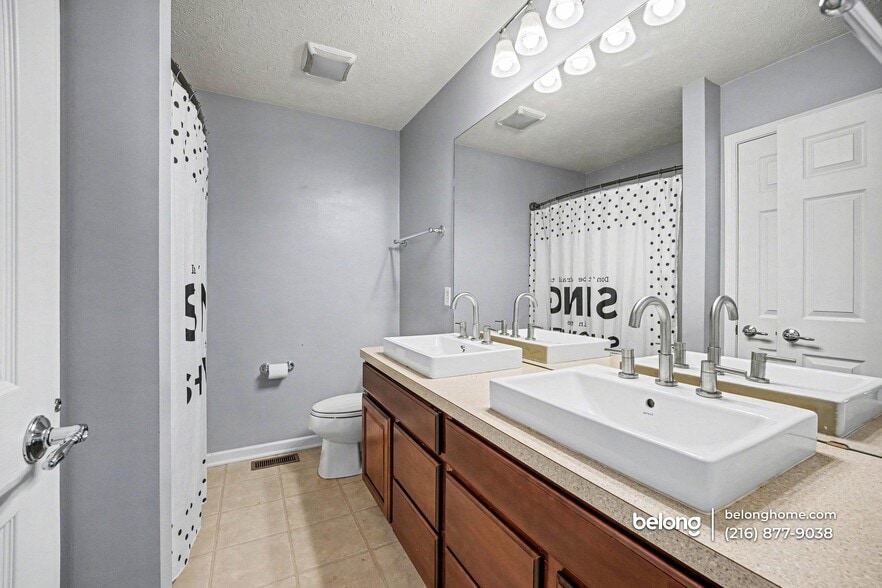 Building Photo - 461 Turner Dr