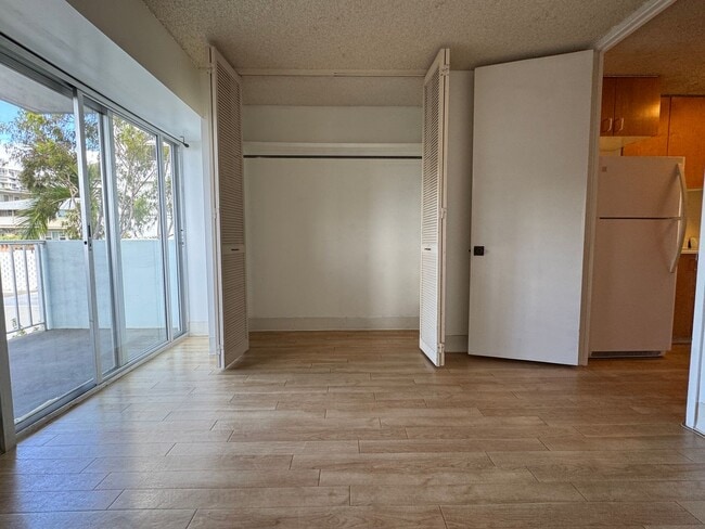 Building Photo - One bed, one bath, one assigned parking at Westview Plaza