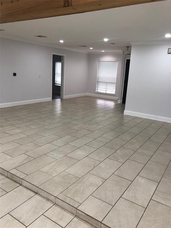 Building Photo - 3020 Great Valley Dr