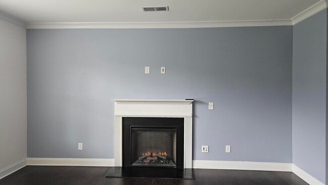Building Photo - 1303 Eldrick Ln