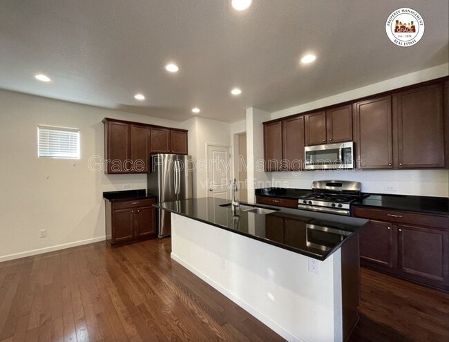 Building Photo - 618 W 171st Pl