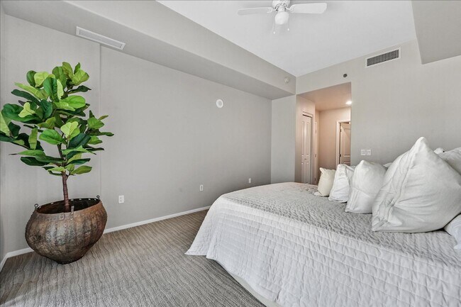 Building Photo - Gorgeous Condo at One Las Vegas!